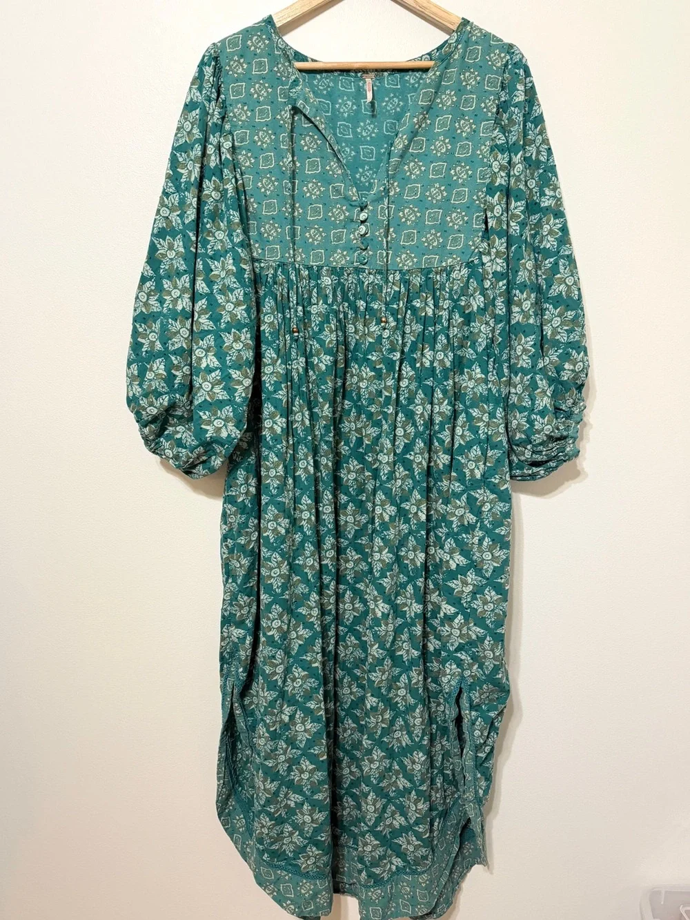 Free People Hazy Maisy Maxi Dress Size Medium Floral Boho in Forest Combo
